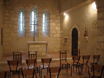 intérieur de la chapelle de Décené