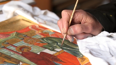 The iconographer at work
